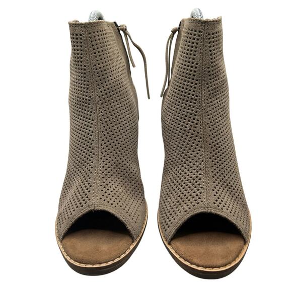 Toms Majorca Peep Toe Perf Suede Desert Taupe Diamond Mid-Calf Wedged Sandal, 7 - Picture 1 of 7